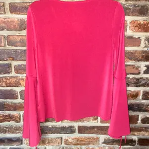 NWT Express Red V-Neck Long Bell Sleeve Open Shoulder Top Women's Size Small thumbnail 9