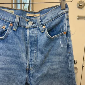Levi's X Revolve Ribcage Straight Ankle Jeans in Jazz Time with Distressing thumbnail 7