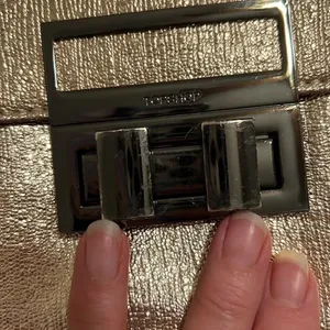 TopShop Gorgeous gold crossbody handbag EUC thumbnail 9