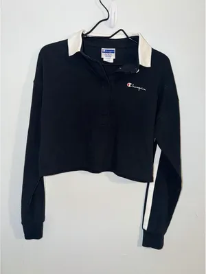 Size X-Small Champion Women's Black Cropped Long Sleeve Logo Sweatshirt. thumbnail 2