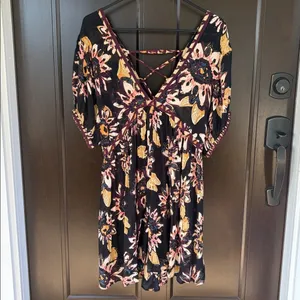 NWT Free People On The Edge Romper Black Floral Size Medium Retail $108.00 thumbnail 5