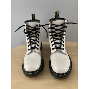 Dr Martens Boots Smooth White Patent Leather Pascal Womens 6 AirWair Docs 1460 thumbnail 2
