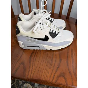 Nike Air Max 90 Essential 616730-111 Womens Sz 5 thumbnail 4