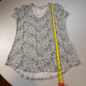 Old Navy Luxe V-Neck Tee Small Black White Speckled Animal Print Short Sleeve thumbnail 8