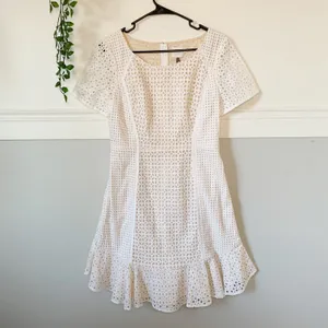 Anthropologie HD in Paris Georgia White Eyelet Lace Dress Sz 6 thumbnail 3