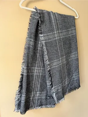 Gray Plaid Fringe Blanket Scarf thumbnail 6