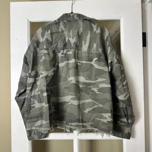 AMERICAN EAGLE Camo Camouflage Shirt Jacket Shacket Size Medium Green thumbnail 11