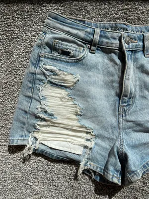 American Eagle Outfitters Mom Shorts thumbnail 3