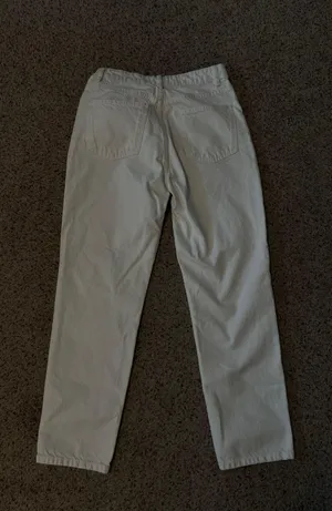 High Rise Jeans thumbnail 2