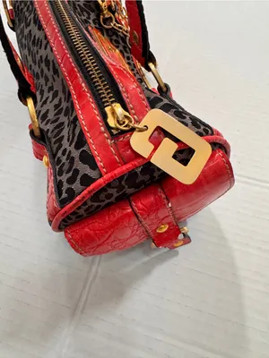 Vintage Guess Y2K Grey Animal Print Red Faux Leather Accent Barrel Shoulder Bag thumbnail 11