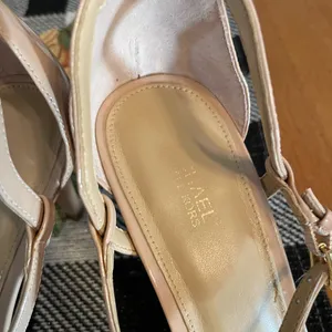 Michael Kors sandals tan patent leather thumbnail 8