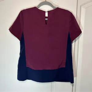 Banana Republic Factory Business Casual Top in Beet Root Womens Size:‎ Small thumbnail 3