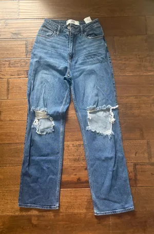 Hollister curvy ultra high rise dad jeans thumbnail 1