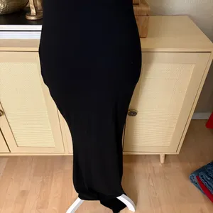 SKIMS Ribbed Soft Lounge Long Slip DressIn Onyx‎ Size Large thumbnail 6