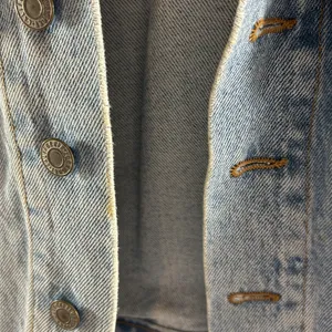 Brandy Melville John Galt Cropped Denim Jacket thumbnail 6