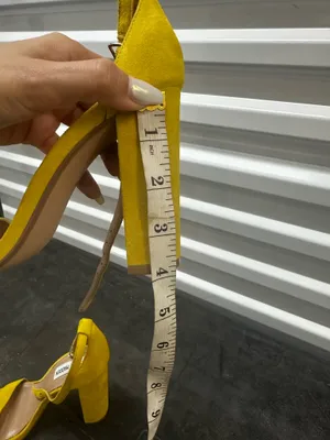 Heels Yellow Size 7.5 thumbnail 9