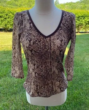 INC Top thumbnail 1