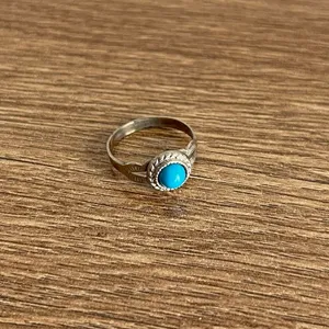 Vintage Faux Turquoise Silver Tone Ring Boho Southwest Pinky Size Small thumbnail 1