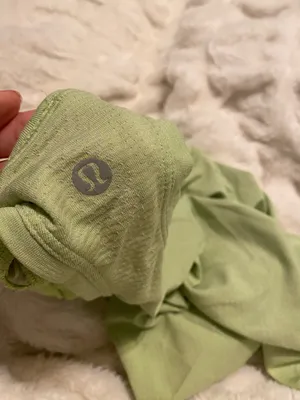 Green lululemon tank thumbnail 2