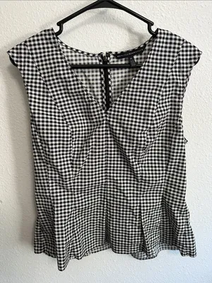 White House Black Market Black & White Gingham V-Neck Sleeveless Blouse Size 10 thumbnail 3