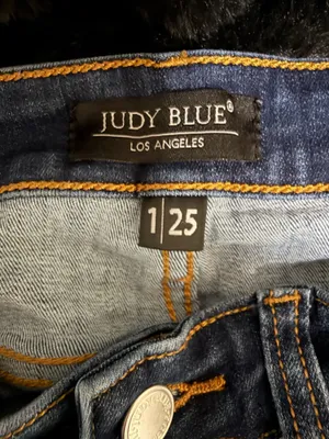 Judy Blue Mid Rise Skinny Fit Rough Hem Jeans Size 1/25 thumbnail 5