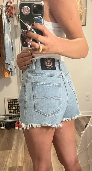 L.E.I Vintage Jean Shorts thumbnail 2