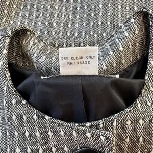 Vintage ‘90s J. Gallery Black & White Textured Collarless Blazer thumbnail 6