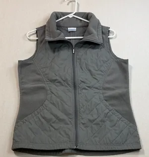 Columbia Women's Charcoal Quilted Vest thumbnail 1