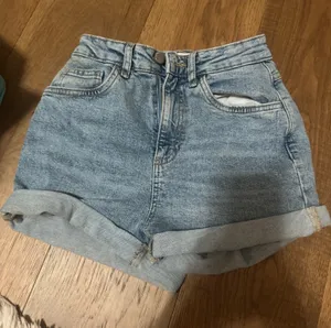 Cotton On Jean Shorts thumbnail 1