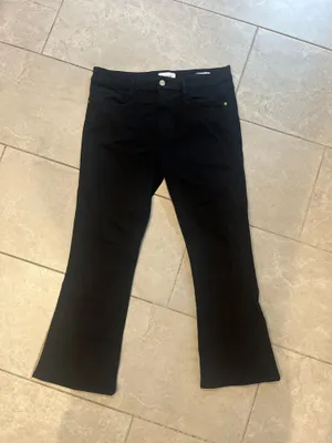 Frame Le Mini Crop Boot Black Jean thumbnail 2