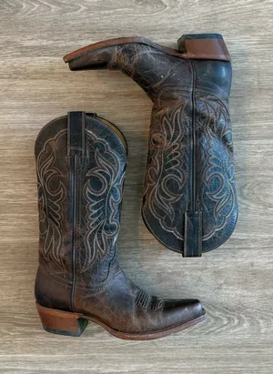 Shyanne Women's Loretta Western Snip Toe Boots, Size 5M thumbnail 1