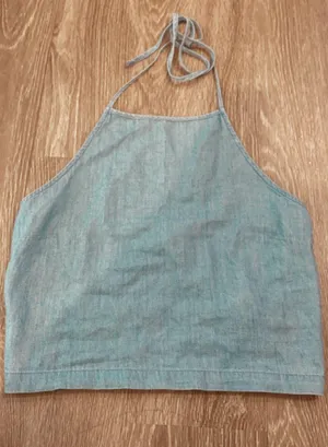 Hollister halter top thumbnail 1