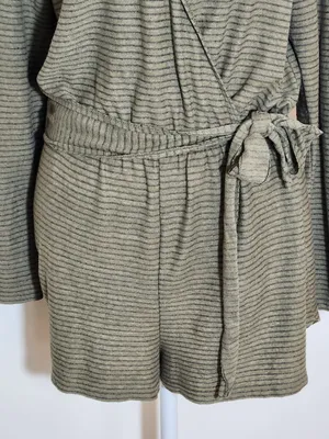 Billabong Womens Olive Green Stripe Long Sleeve Romper Shorts Size Medium Flaw thumbnail 3