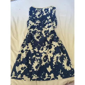 Abercrombie & Fitch Navy Cream Floral Fit & Flare Dress Sleeveless Ruched Waist thumbnail 2