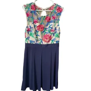 Acevog size L embroidered top blue knit skirt. thumbnail 2