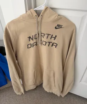 NIKE University of North Dakota UND tan hoodie thumbnail 1