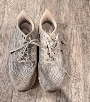 Nike size 8 thumbnail 1