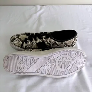 Guess Los Angeles Snake Print Sneakers Women's Size 9‎ Y2K Streetwear Luxe Chic thumbnail 6