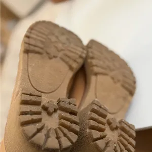 Tan Lace thumbnail 3
