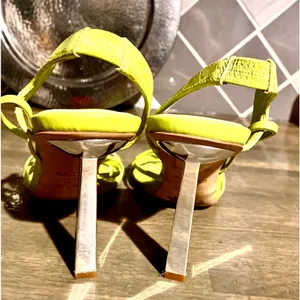 ALDO Lime Green Stiletto 4” Heels Size:7 thumbnail 8