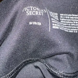Victoria's Secret Core Essential Pocket High Waisted Legging 10 thumbnail 6