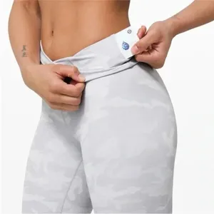 Lululemon Wunder Under High-Rise Tight 25" *Luxtreme Incognito Camo W5CQUS thumbnail 3