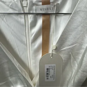 NEW Meshki Meghan Sleeveless Satin V-Neck Maxi Dress Ivory XXXL READ thumbnail 6