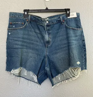 NWT Abercrombie & Fitch High Rise Loose Shorts Size 36 thumbnail 1