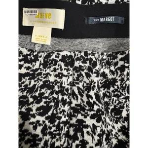 Maeve The Margot Kick Flare Cropped Pants Women’s X-Small Black White Floral thumbnail 4