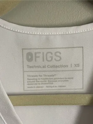 FIGS White V-Neck Scrub Top Sz XS thumbnail 6