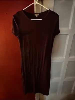 Cremieux Short-Sleeve Lined Knit Bodycon Midi Dress Burgundy Small Timeless thumbnail 2