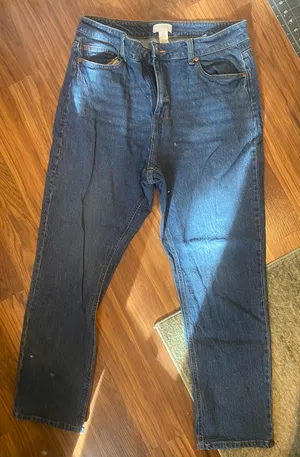 H&M Medium Wash Jeans thumbnail 1
