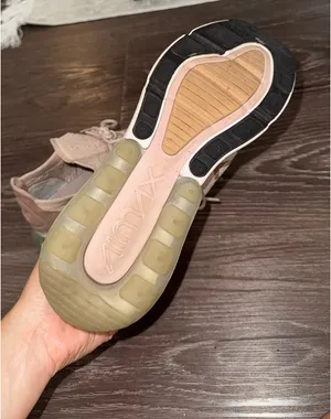 Nike Women’s Air Max 270 Flyknit thumbnail 9
