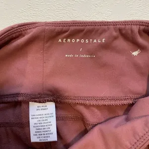 Aeropostale High Rise Leggings Women’s Small Burgundy Active Stretch thumbnail 3